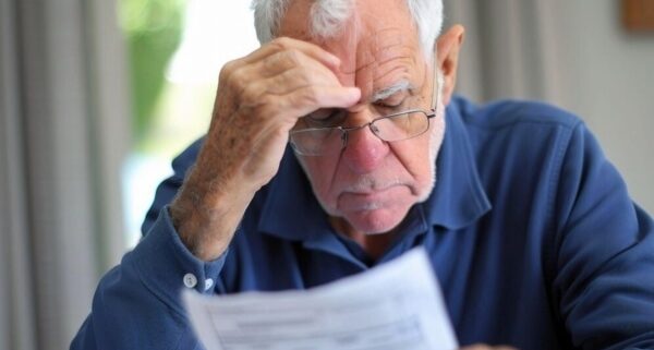 RMC não autorizada: aposentado tem direito a indenização por dano moral