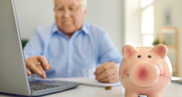 Fraudes Bancárias em Aposentados e Pensionistas: como identificar e quais os direitos