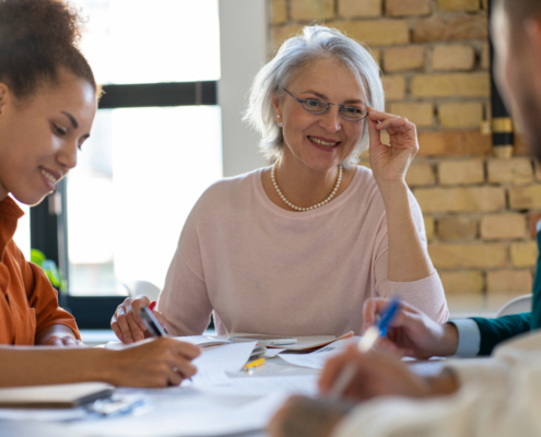 Riscos trabalhistas mais comuns nas pequenas e médias empresas (e como evitar ações futuras)
