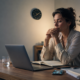 Burnout no trabalho em 2026: como provar, emitir CAT e proteger seus direitos
